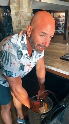 How do you replace a keg? 🍺