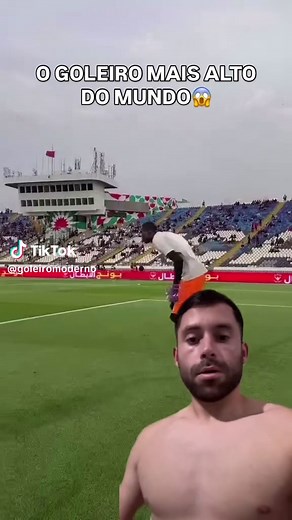 QUE GOLEIRO É MAIS ALTO QUE ELE?#futebol #goleiro #tiktokesportes | goleiro mais alto do mundo