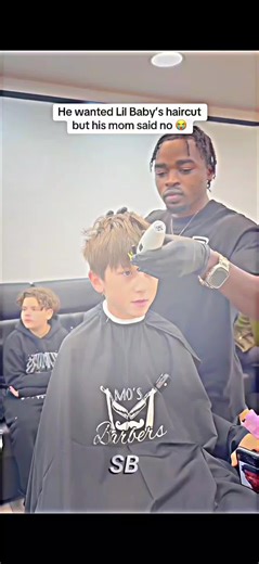 Garnacho's Hairstyle: A New Look to Consider!