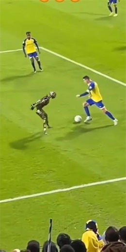 robot soccer player 😎 again a pro