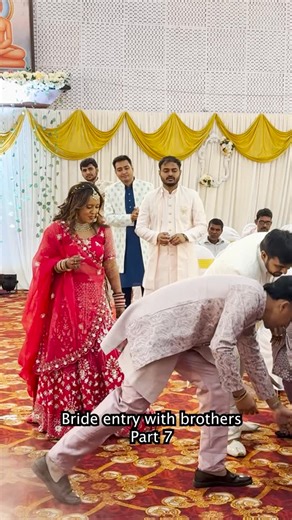 Dhruvi Shah | #Girlboss | Lifestyle Creator on Instagram: "No words 🥹🥹🥹 . Bride Entry with brothers . . Unique bride entry #bridalentry"
