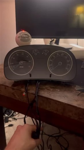 💡🪛 The Cluster Wizard 🧙🏻‍♂️ 🎥: @chunts.mk4 __________________________________ 🌐 WWW.RUBADUBMEDIA.COM ✔️IF IT AINT RUBBIN ✔️IT AINT DUBBIN ━━━━━━━━☆━━━━━━━━━ #mk4golf #mk4gti #mk4jetta #mk4r32 #mk4life #mkivkids #rubadub | Rubadubmedia