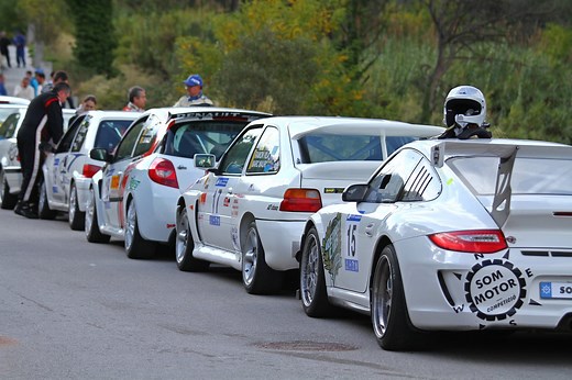 Positive & Negative Wheel Camber Explained | Low Offset