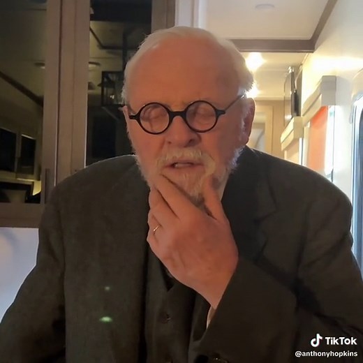 Exploring Freud's Last Session and the Concept of Longing