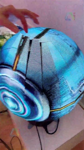 The panels of the spherical LED screen are magnetically mounted.#leddisplay #ledscreen #ledwall