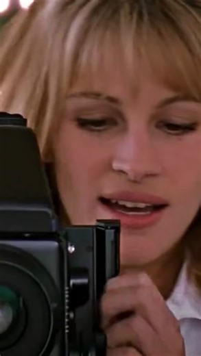 Business Fortunes on Instagram: "🎥”Stepmom” (1998), starring Julia Roberts and Susan Sarandon, explores the tensions of a blended family through Isabel Kelly, a driven photographer stepping into a role she’s still learning to own. Ambitious and self-assured, Isabel moves through discomfort with quiet determination, trusting her instincts even when she’s not fully accepted yet. In one standout scene, her talent becomes undeniable. During a fashion shoot, Isabel ignores the obvious glamour and tu