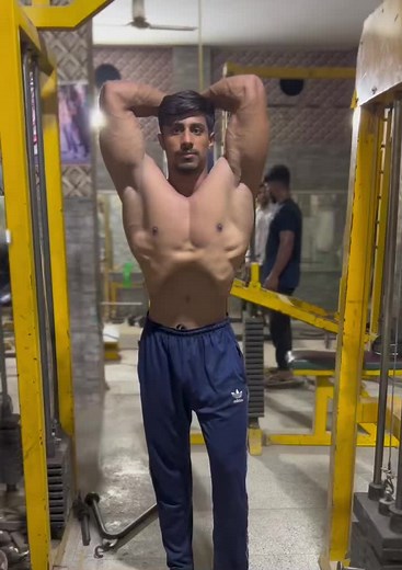 vacuum pose favourite pose✨🔥 #foryou #fyp #maaz #viralvideo #posing #trend #motivation #bodybuilding