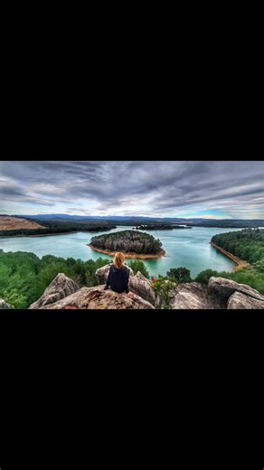 Videos de Marta (@tata_isert) con “Cuarto movimiento: la realidad - Extremoduro”