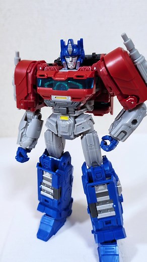 多機能オプティマスプライムのおもちゃレビュー