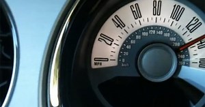 2011 Ford Mustang V6 Driveshaft Fails At 135 MPH [Video]