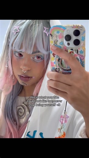 ✶⋆.˚꩜ venus.ᐟ ༘˚✦ on Instagram: "turning 31 in July and i’ve never felt more myself :) #fashion #30s #makeup #smallcreator #outfitoftheday"