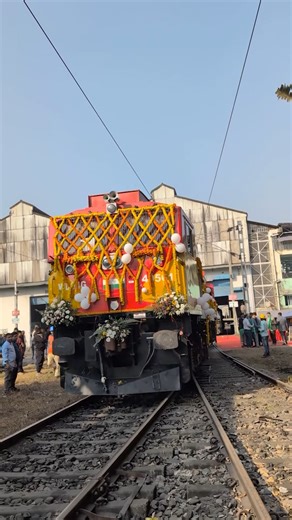 Wabtec Corporation on Instagram: "This week, Wabtec and Indian Railways celebrated the start of locomotive service operations at the Siliguri Maintenance Shed in West Bengal, India. The shed expands Wabtec’s locomotive service capabilities in the eastern part of the country and marks a new service model in India by leveraging existing Indian Railways infrastructure and staff. “The Siliguri Maintenance Shed represents another milestone in our partnership with Indian Railways,” said Sandeep Selot,