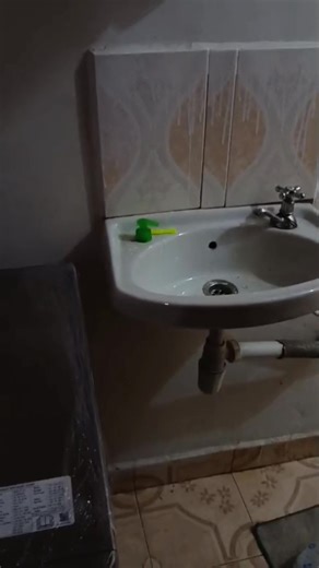 Washing machine installation starts FROM 3500 upwards. (3500 is labor) Incase you need an installation. please share a descriptive video of where you would like the machine to be, show the source of power, water supply and drainage to WhatsApp number 0700692078 to get your quotation. .#hisensewashingmachine #theappliancesgarage #washingmachineinstallation