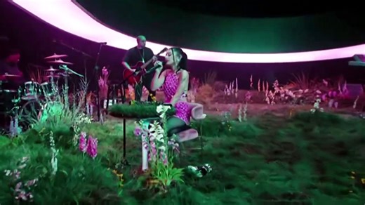 Ariana Grande Live Compilation_Titre_30