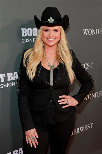 Miranda Lambert had a cheeky response to viral wardrobe malfunction with skirt