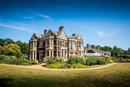 Inside the abandoned hotel that was Princess’s Diana’s childhood home