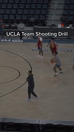 Here’s a great shooting drill that Coach Close of UCLA WBB does with her squad to simulate in game shooting🔥 #basketballcoach #basketballdrills #uclabasketball