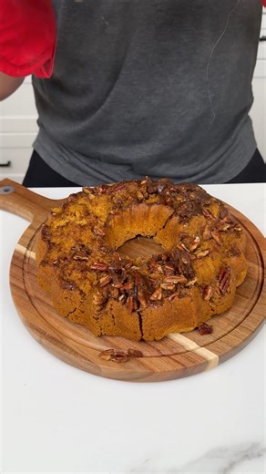 1M views · 17K reactions | Easy fall treat! Danny shows us the easiest fall treat youll ever see! He uses pecans, brown sugar, butter, pumpkin puree, and cake mix! | Danny N’s Kitchen | Facebook
