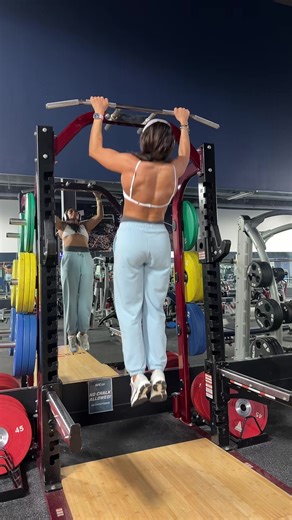 Stylish Fitness Outfit for Your Gym Routine