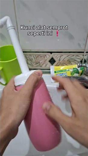 How to use a portable bidet when traveling abroad