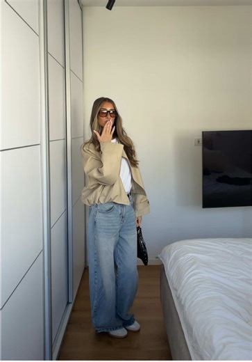 מלא זמן לא היה כאן וולוג יומי ולדעתי אני צריכה לחזור לזה וה must have החדש שלי 💄 פרסום בשיתוף @labello #labello #glowylips