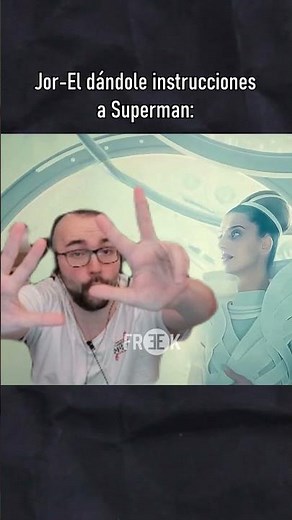 JOR-EL dándole instrucciones a SUPERMAN
