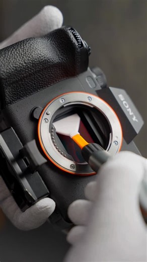 ‎ايزو سنتر لمعدات التصوير الاحترافية‎ on Instagram‎: "عدة تنظيف متكاملة ايزو سنتر ويانا الطريق سهل للابداع‏ العنوان: بغداد-المنصور-قرب ساحة ابو جعفر المنصور للاتصال على الأرقام التالية 07700091225 07830077712"‎