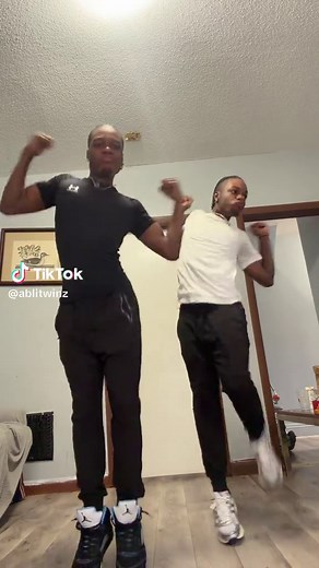 eye of the tiger!!😆 dc:us #dancetrend #ablitwinz | dance tiktoks