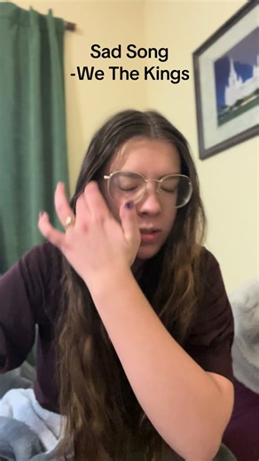 Apparently not being able to sleep until 4 am takes a toll on your voice, who knew 🤷‍♀️ #musiciansoftiktok #singing #sing #cover #singer