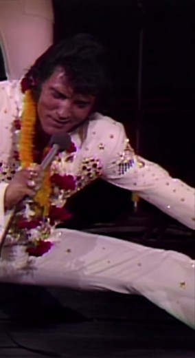 Elvis Presley - Suspicious Minds (Aloha From Hawaii, Live In Honolulu, 1973) #suspiciousminds #elvispresley #elvis #elvispresley70s #elvispresleyalohafromhawaii #elvisalohafromhawaii #elvispresleysuspiciousminds #elvissuspiciousminds #elvispresleylive #elvispresleyliveperformance #suspiciousmindselvispresley #suspiciousmindselvis #alohafromhawaii #alohafromhawaiiviasatellite #thekingofrocknroll #thekingofrockandroll #70s #70smusic