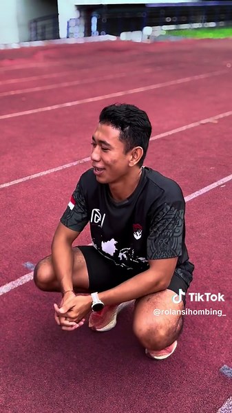 Latihan Interval Lari Bersama Yanus Siswa Kelas 7
