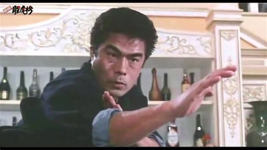 A Book of Heroes[1986] Directed By: Kevin Chu Another scene from this fantastic Taiwanese film that has one heck of a cast with Yasuaki Kurata, Yukari Oshima, Pauline Lan, Eugene Thomas and many others. Hopefully this is in the cards for Arrow Video next year. #kungfu #martialarts #mma