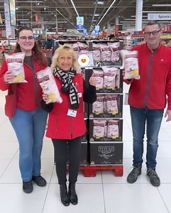 ‼️Les chips au Fuet sont arrivées‼️ Céline, Sylvie et Mickaël vous présentent la nouveauté, très demandée ! 🤩 💛 | Auchan Hypermarché Noyelles-Godault
