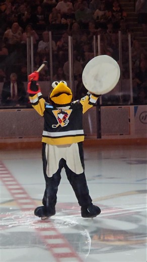 Tux Hypes Up The Crowd #AHL #NHL #Hockey #wilkesbarre #scranton #Penguinns #wbspens #gopens