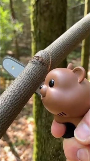 Bear Keychain vs Small Forest Branch (Ultra Realistic Cut) 🌳🐻
