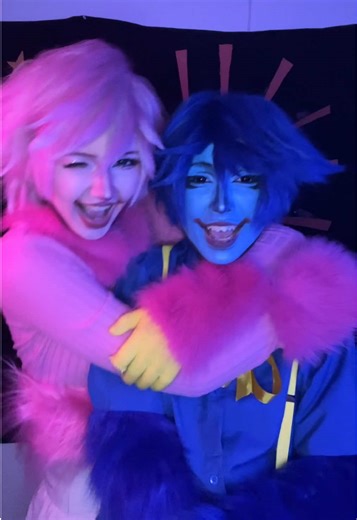Poppy Playtime Cosplay: Kissy Missy & Huggy Wuggy
