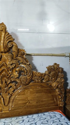 Beautyful wooden bed#bed#palang #woodcarving #viralsahorts#trendinsarts