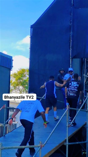 1M views · 21K reactions | DJ Tira wenze okungajwayelekile engena ku Perfom ama Qwabe Twins eStage. #ngimilemkhanyakude | Mntebhanyazile Mbatha | Facebook