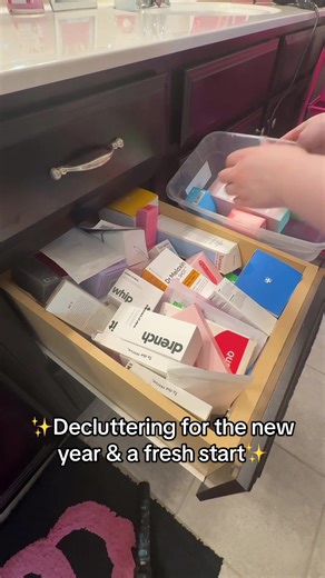 Cleaning out that drawer. You know the one. New year, fresh start, less chaos, more peace (and apparently I owned 47 of the same thing??). Decluttering era is officially activated ✨🧹 If I haven’t used it, loved it, or remembered it existed… it’s gotta go. #declutterwithme #newyearreset #freshstart #organizingtok #decluttering