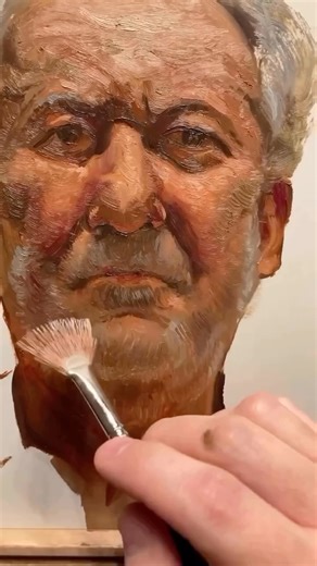 A striking portrait capturing strength and character through meticulous fan brushwork. Warm and cool tones create depth, emphasizing the subject’s distinguished features. Via: @artartluther 🖼️ Artwork: Oil Portrait Painting – Tips for Wrinkles Art by: @nathaniel.skousen.art Remarks by: @paolaportfolio #artworkanalysis #paolaluther Art Lessons: @therealatelier 🎨 | Paola Luther Art