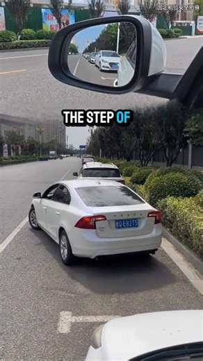 The easiest way to parallel park in one smooth move #carhacks #knowledge #parallelparking #fyp Driver Hyper | Driver Hyper