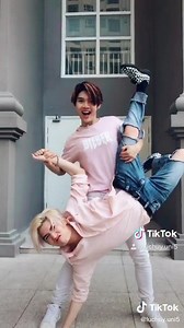 Trận battle đỉnh kout đến từ vị trí của Cody vs Lục Huy =)))))) #Cody #LụcHuy #Tiktok #Codynamvo Nguồn: Tik Tok @Luchuy.uni5 | Codynamvo Uni5
