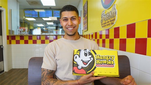 Hungry Howie’s Secret? Low-Calorie, Protein-Packed Pizza Hack!