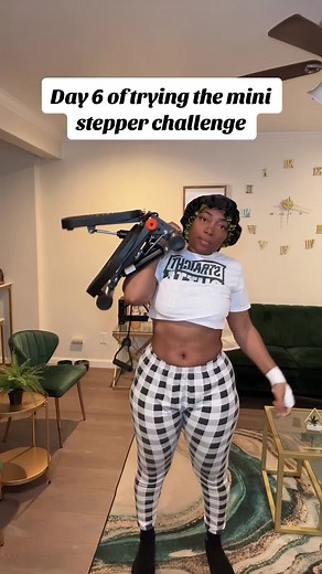Day 6 of the mini stepper challenge. I had another great idea 🤣 #ministepper #ministepperworkout #ministepperchallenge #ministepperexercisemachine