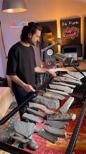 Simon Portefaix Playing Da Funk on Volcanic Lithophone 🔥 Insane Sound | FACT FM 📻