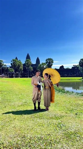 How are these groom and bride beautiful