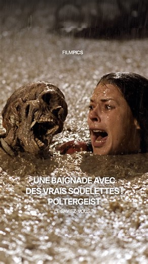 Une baignade terrifiante dans Poltergeist (1982) | FilmPics
