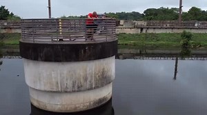 @felixtitotrinidad Living legend in action! Felix “Tito” Trinidad was seen sweating hard next to King Charlie in the iconic Juan Popo Guzman gym in Cupey Alto, Puerto Rico. Years after his retirement, Tito proves that the heart of a champion never goes out. The grip, speed and that Boricua spirit are still intact! The vibe at the gym is off. When Tito walks in, everyone feels it. Pure power, pure story... and pure condition. It’s more ready than many assets! #TitoTrinidad #BoxeoBoricua #CupeyAlt