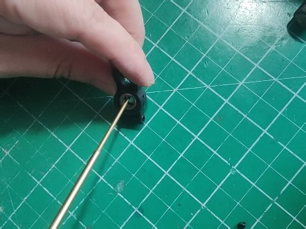 驰骋模型 美嘉欣14303，14304后轴轴承的拆卸