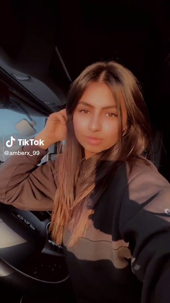 Empowering Women in the HGV Industry | A Day in the Life of a Lady Lorry Driver